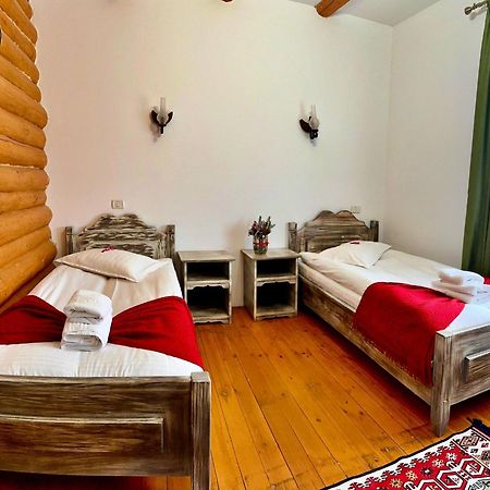 Domeniul Haiducilor Bucovina Suceava Exterior foto